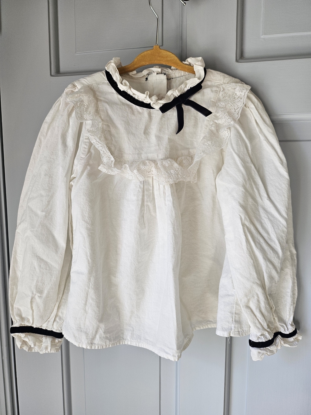 Janie and Jack White Blouse with Black Velvet Collar